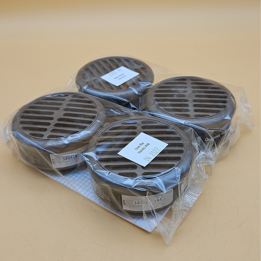 (NOS) 2 Pairs Of Moldex 8100 Organix Vapor Cartridges for 8000 Series